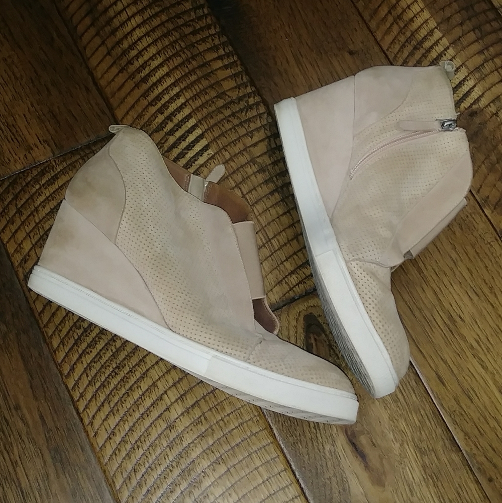 UEC LINEA PAOLA NUEDE SUEDE HIGHTOP ANKLE WEDGES